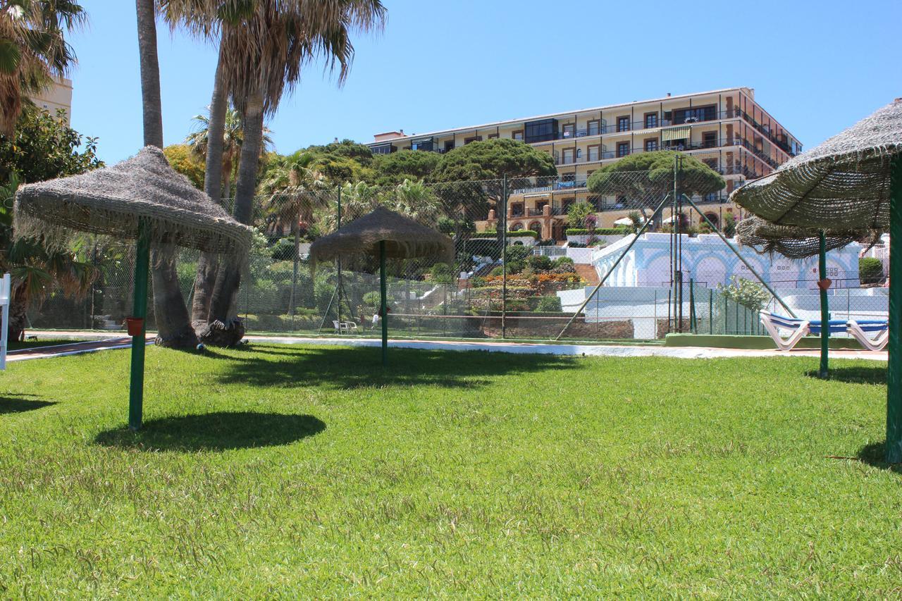Mansion Alhamar - 2 Bedroom, Frontline Beach, Mountain Views, Full Size Pool, Tennis Courts, Close To Shops, On-Site Bar & Chiringuito Sitio de Calahonda Exterior photo