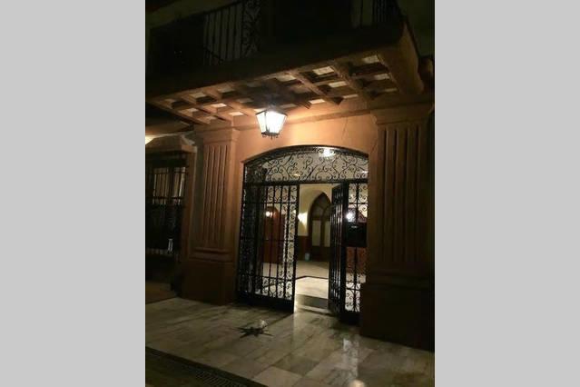 Mansion Alhamar - 2 Bedroom, Frontline Beach, Mountain Views, Full Size Pool, Tennis Courts, Close To Shops, On-Site Bar & Chiringuito Sitio de Calahonda Exterior photo