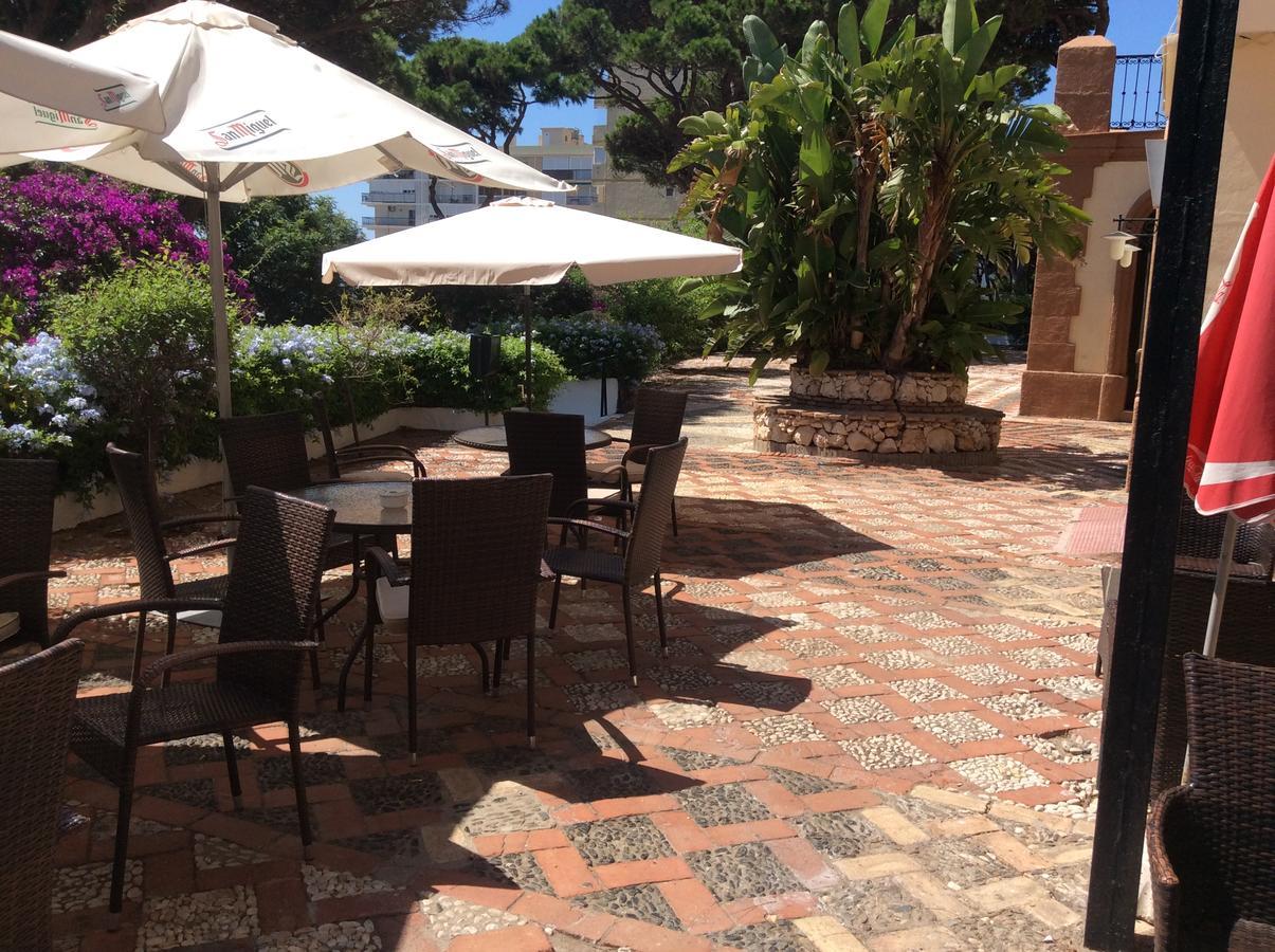 Mansion Alhamar - 2 Bedroom, Frontline Beach, Mountain Views, Full Size Pool, Tennis Courts, Close To Shops, On-Site Bar & Chiringuito Sitio de Calahonda Exterior photo